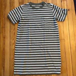Small green and white striped pocket T dress, like new without tags